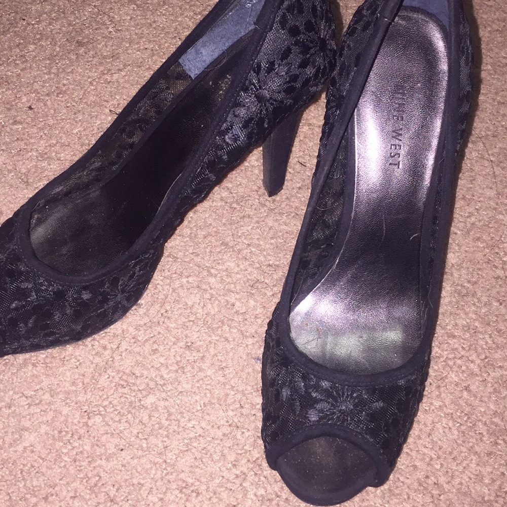 Nine West Lace heels - Picture 1 of 4